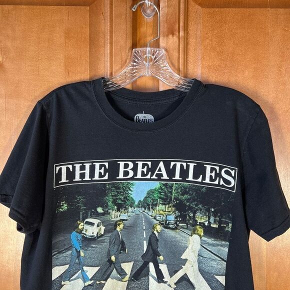 The Beatles Abbey Road 2015 Apple Inc T-shirt Size M - Picture 5 of 5